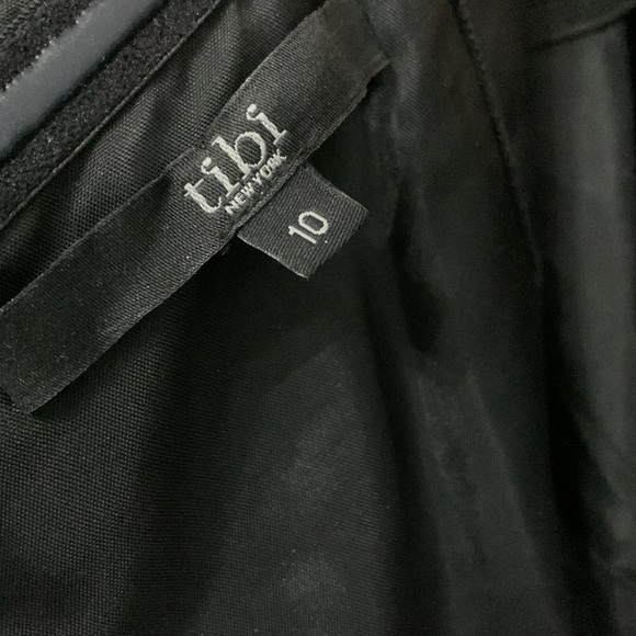 Tibi Lace Overlay Strapless Dress with cobalt lining/black overlay (size 10) - Picture 4 of 7